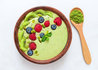 Rezept-Tipp: Vegane Matcha-Smoothie-Bowl